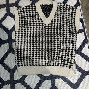 Womens Black and Whitish-Gray Houndstooth Sweater Vest